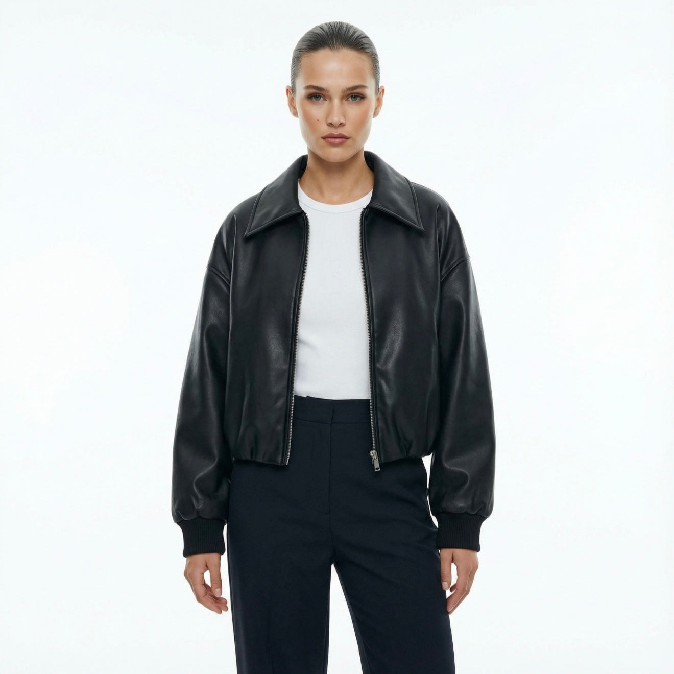 Kastenförmige Bomberjacke aus PU-Leder